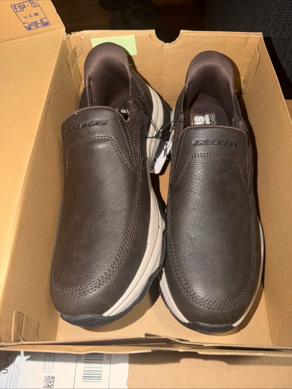 Skechers Men's Hands Free Swift Fit Sneaker Izaiah Slip On In Size 8